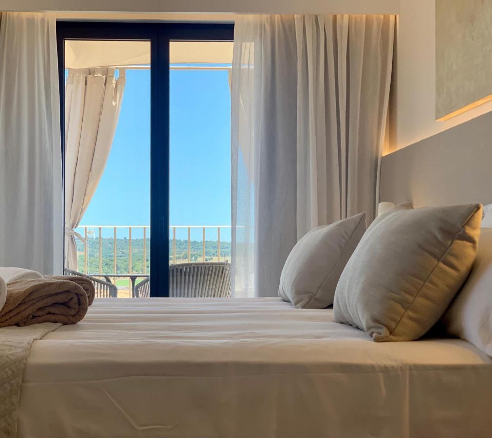 Ynaira Hotel & Spa Ariany Екстериор снимка