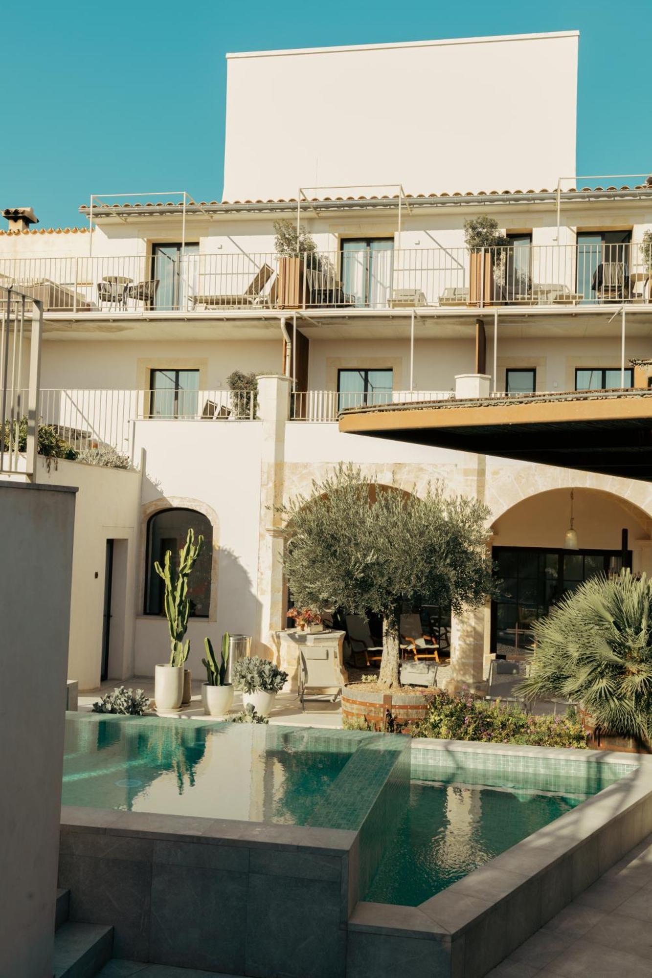 Ynaira Hotel & Spa Ariany Екстериор снимка