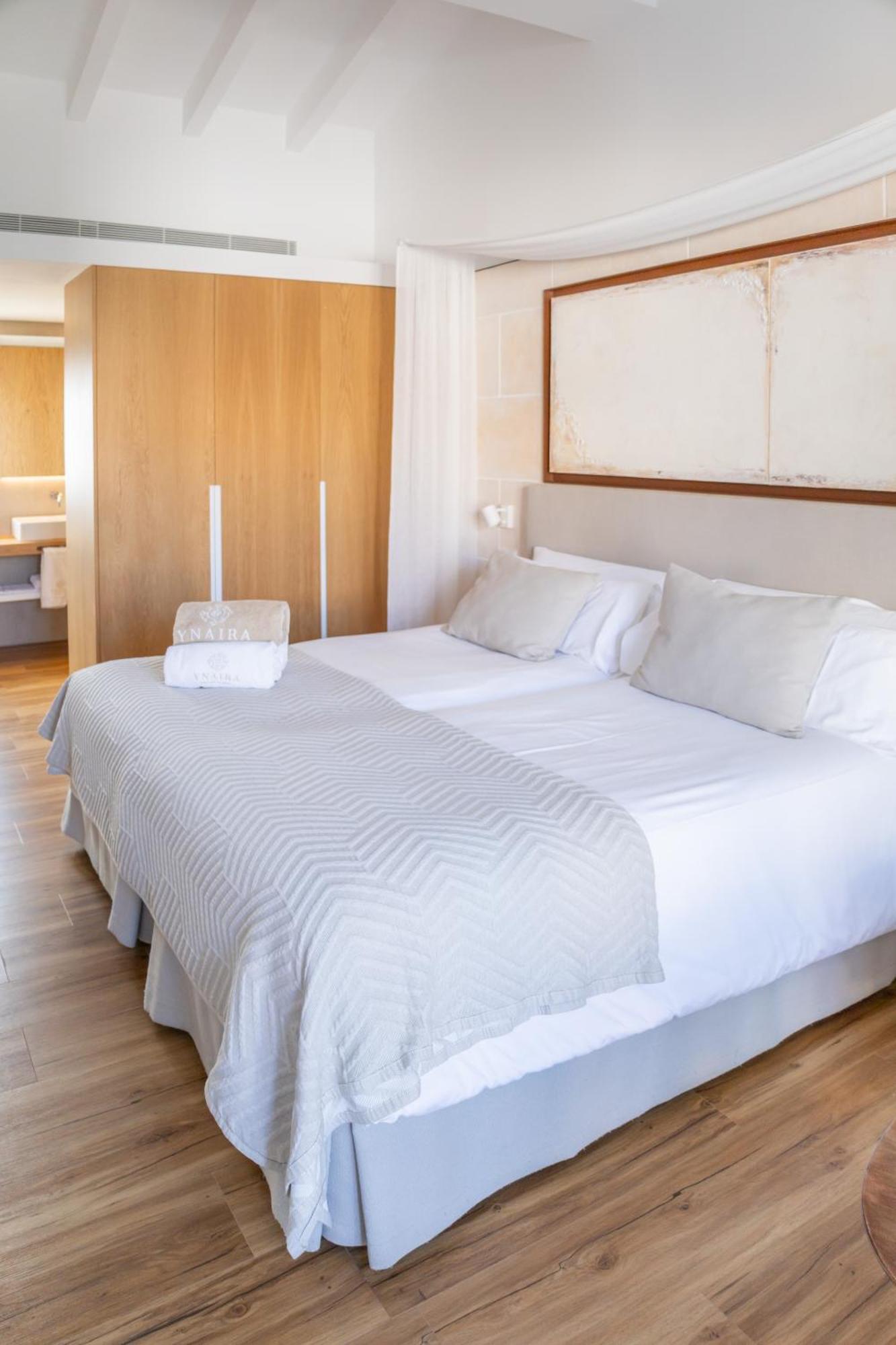 Ynaira Hotel & Spa Ariany Екстериор снимка